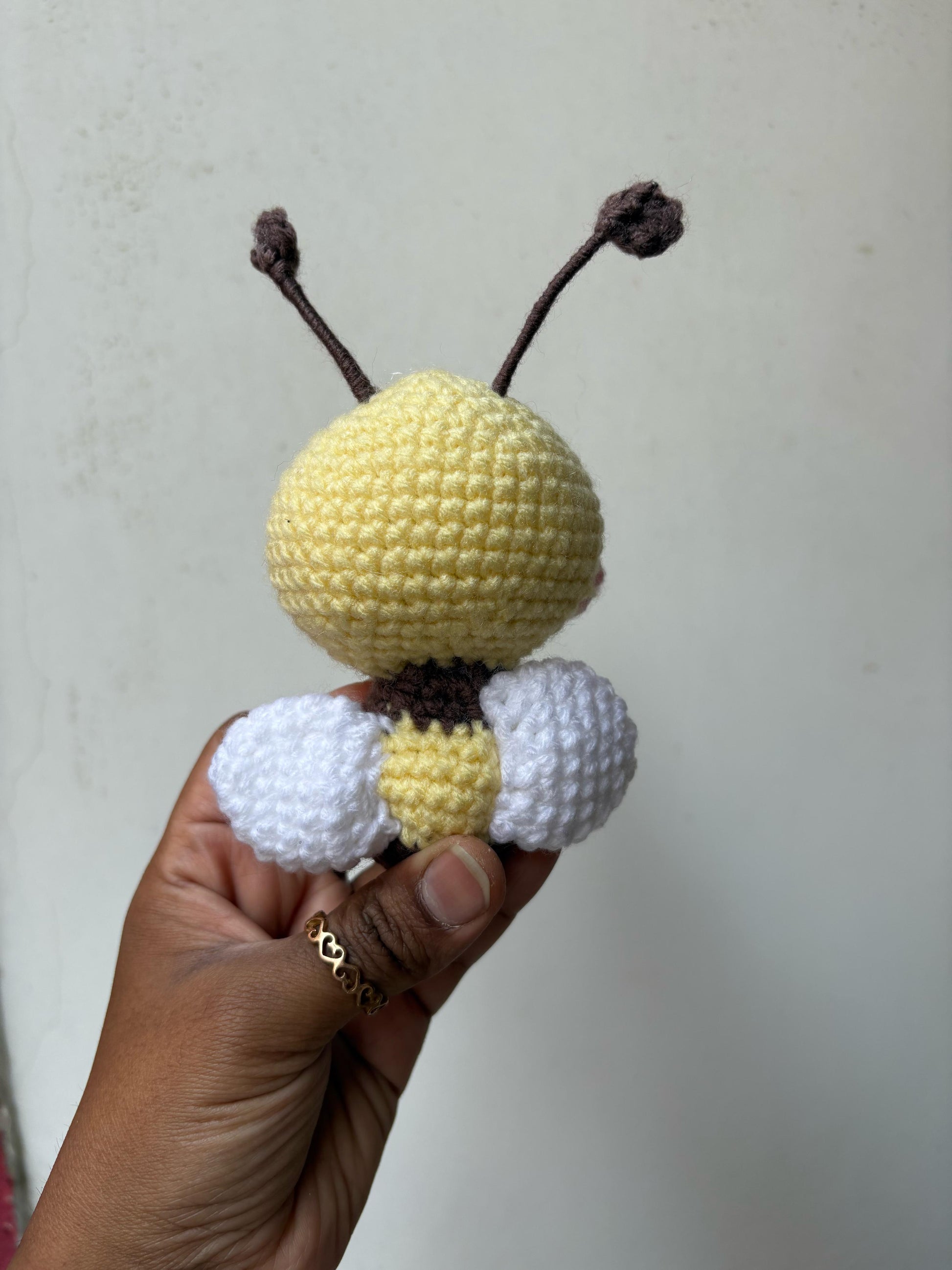 Billy the Honey Bee Amigurumi Crochet Pattern & Mini Honey Pot