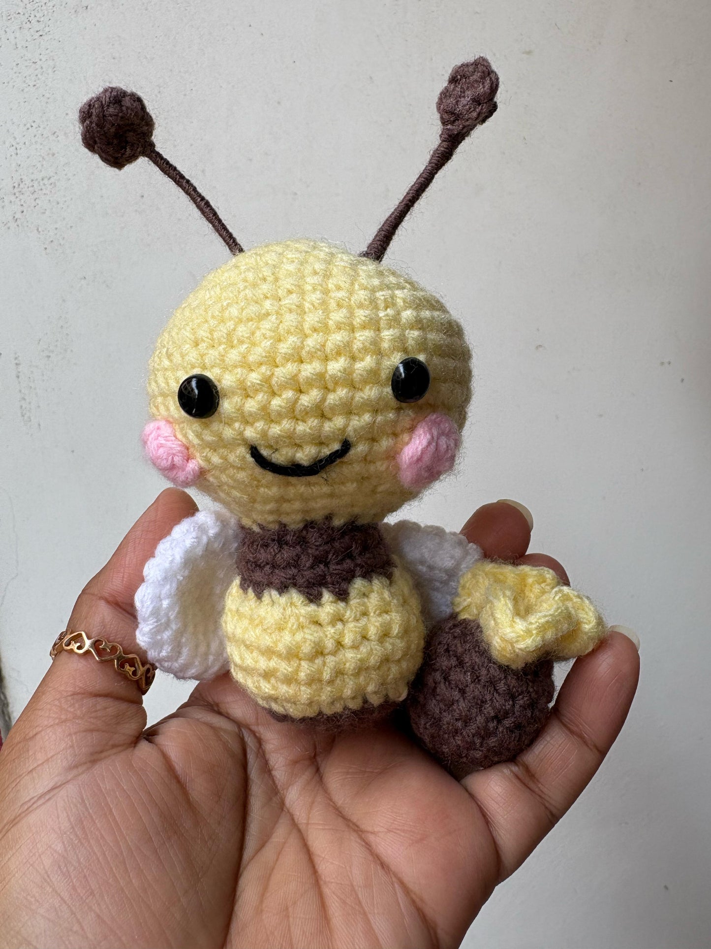 Billy the Honey Bee Amigurumi Crochet Pattern & Mini Honey Pot