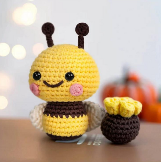 Billy the Honey Bee Amigurumi Crochet Pattern & Mini Honey Pot